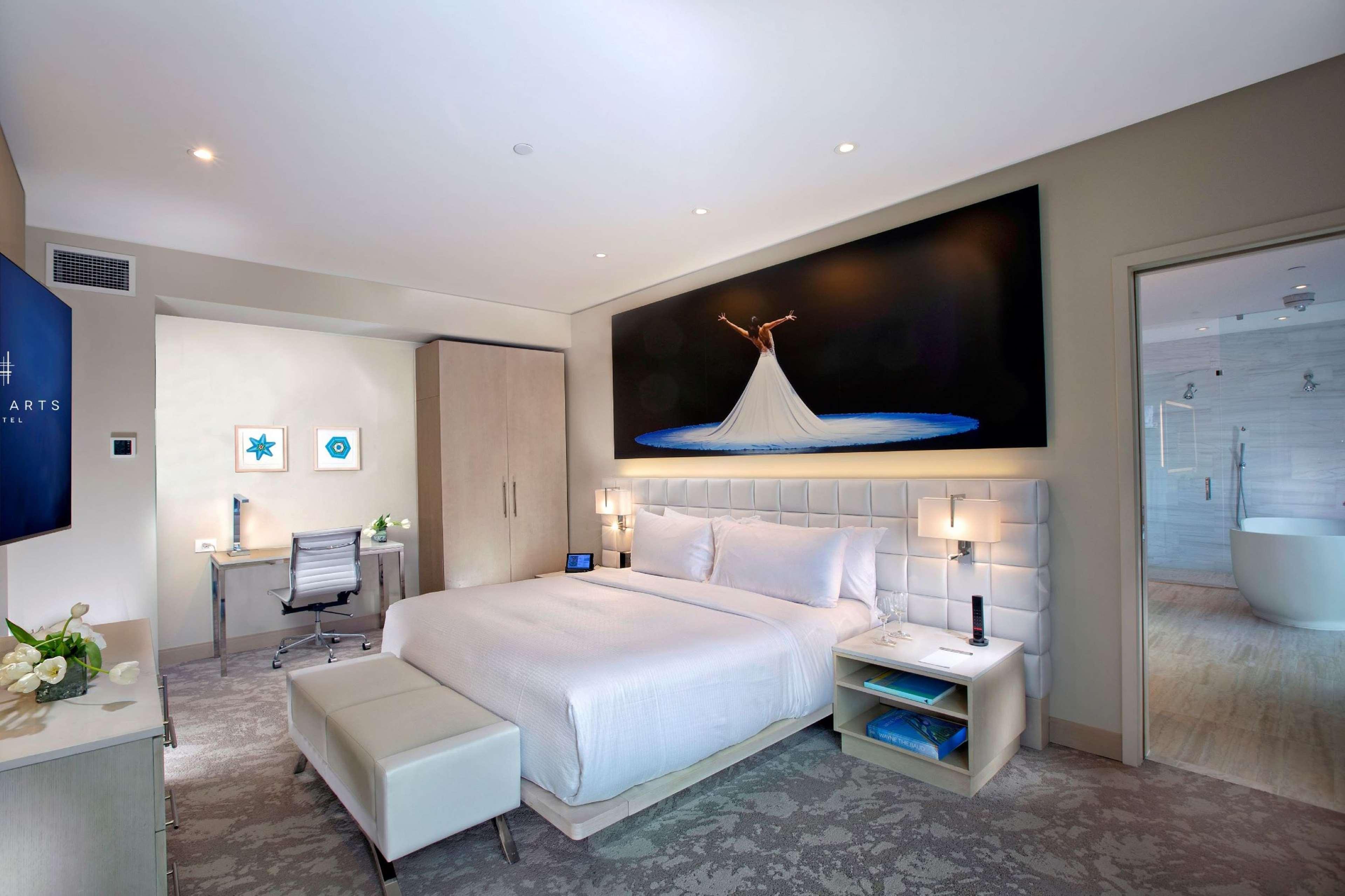 Hall Arts Hotel Dallas, Curio Collection By Hilton Dış mekan fotoğraf