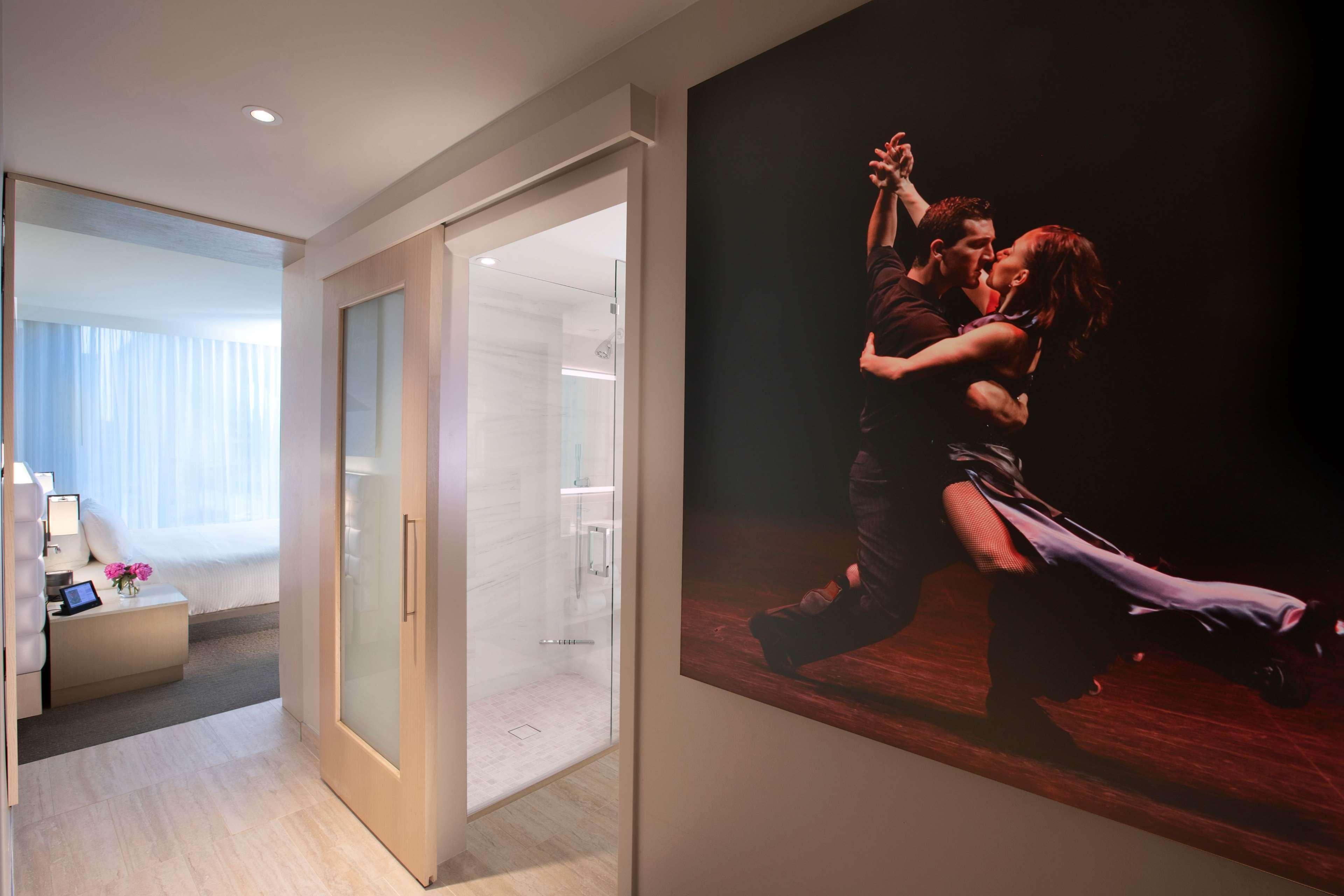 Hall Arts Hotel Dallas, Curio Collection By Hilton Dış mekan fotoğraf
